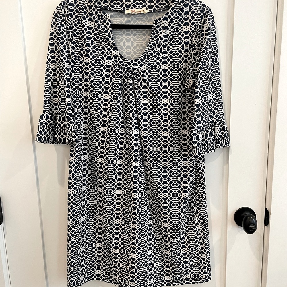 Fun Navy Patterned Dress: Excellent Condition; Small